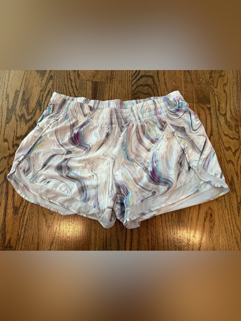 Athleta Shorts Womens L Mesh Racer Run Short 4" Iridescent Marble Glitch Rainbow
